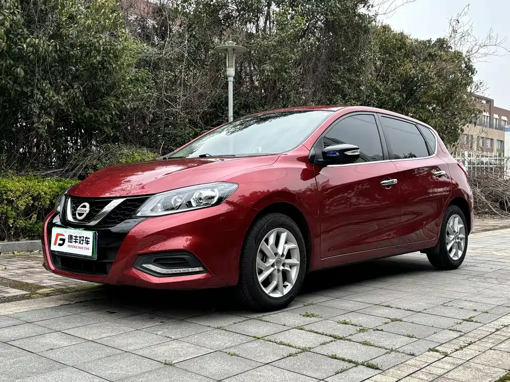 Nissan Tiida — фото 3