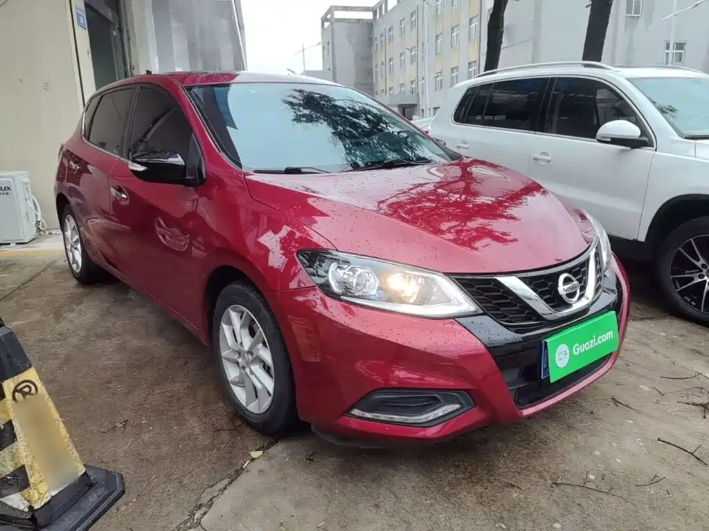 Nissan Tiida — фото 4