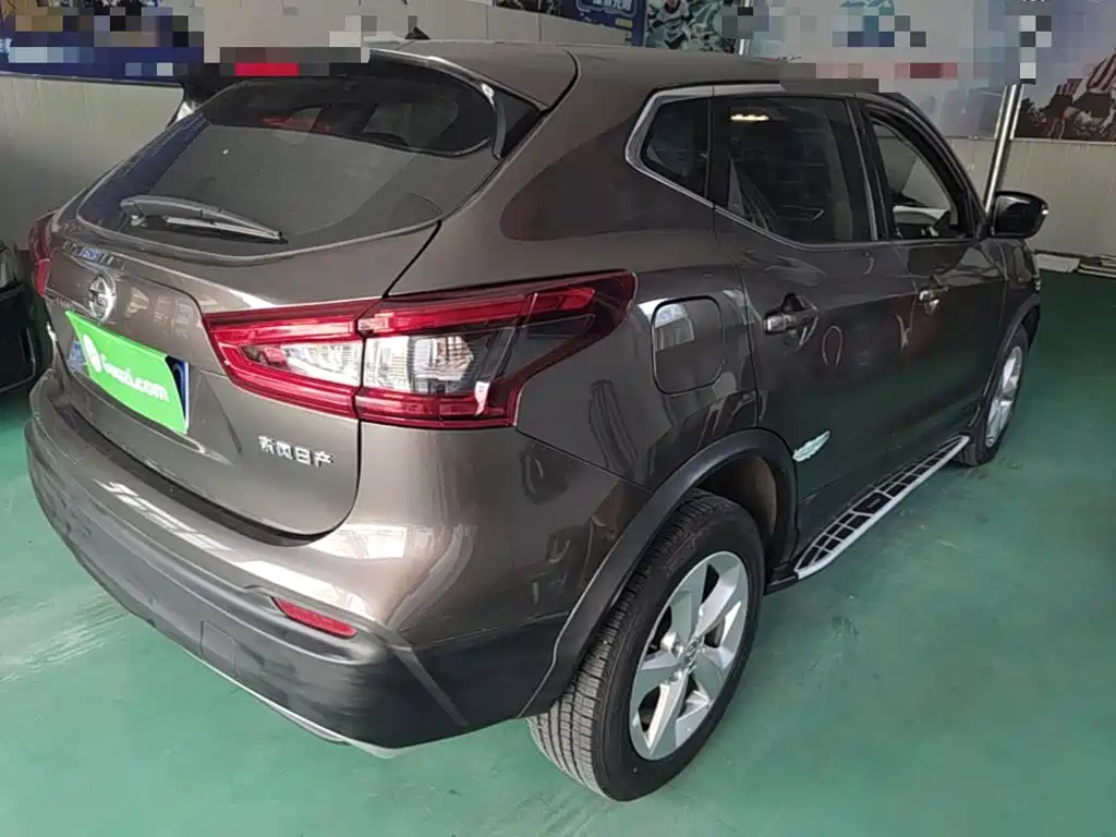 Nissan Qashqai — фото 7