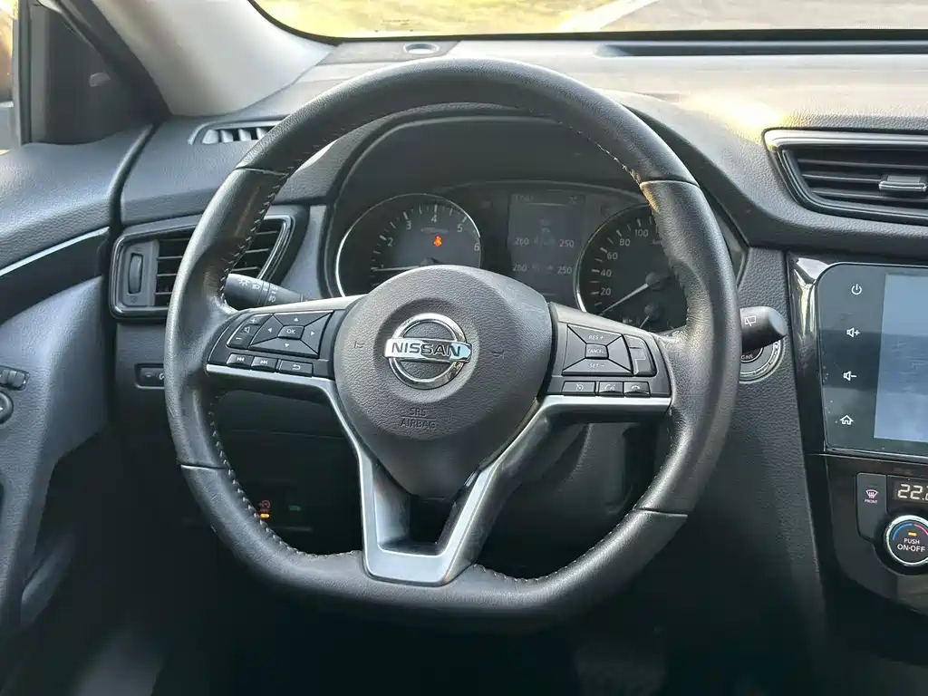 Nissan X-Trail — фото 6
