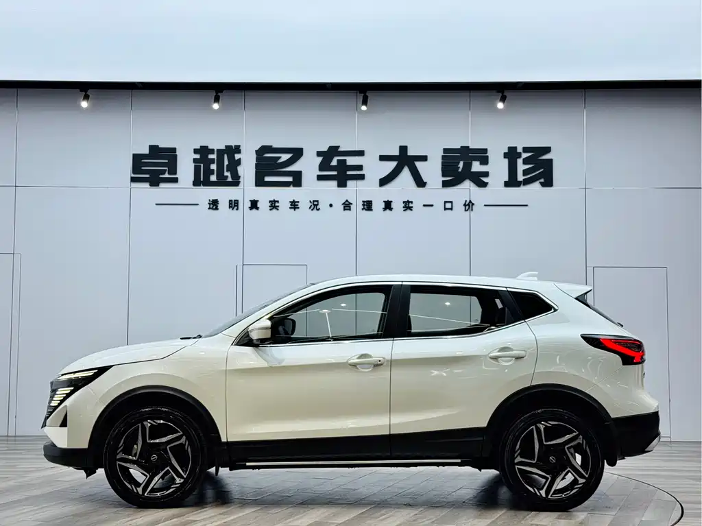 Nissan Qashqai — фото 4