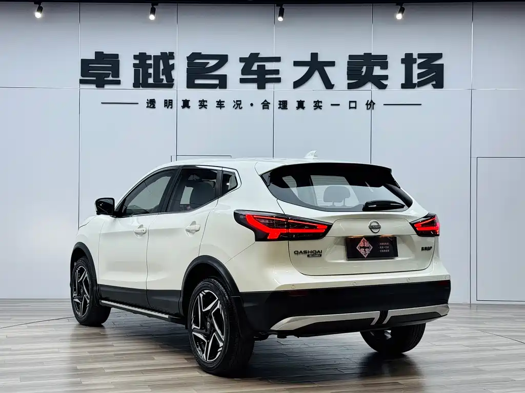 Nissan Qashqai — фото 5