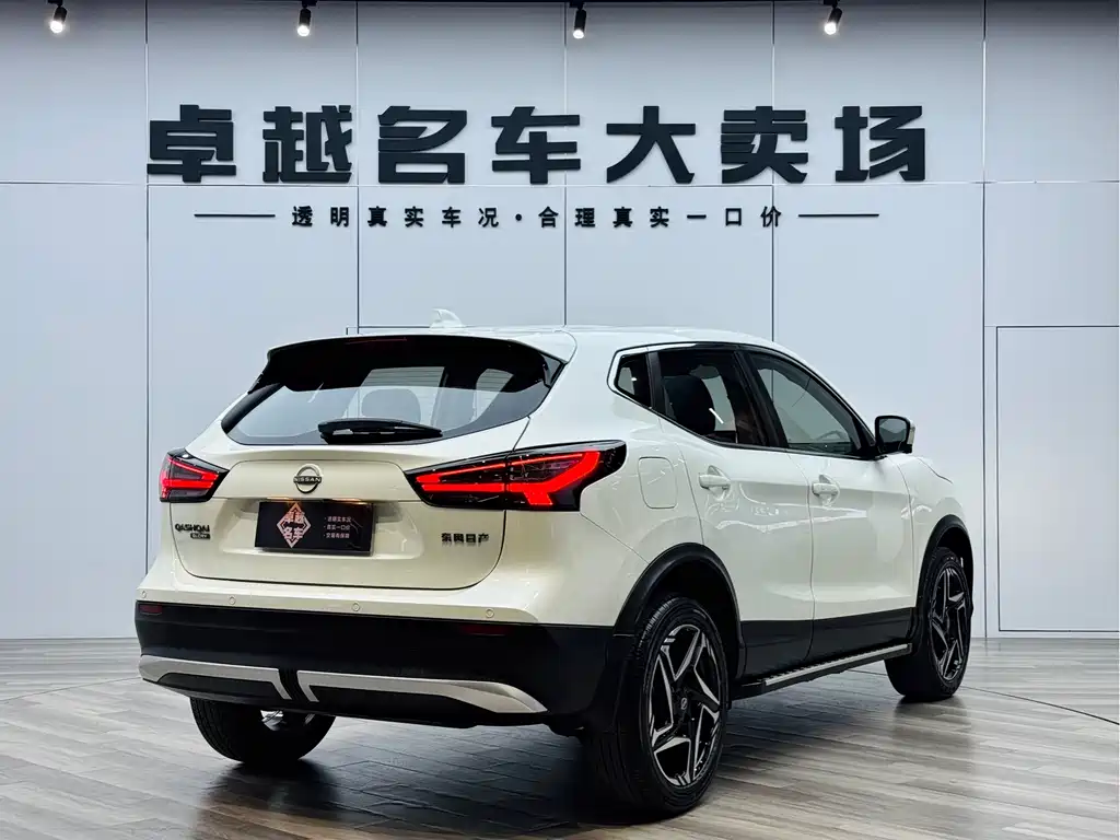 Nissan Qashqai — фото 7