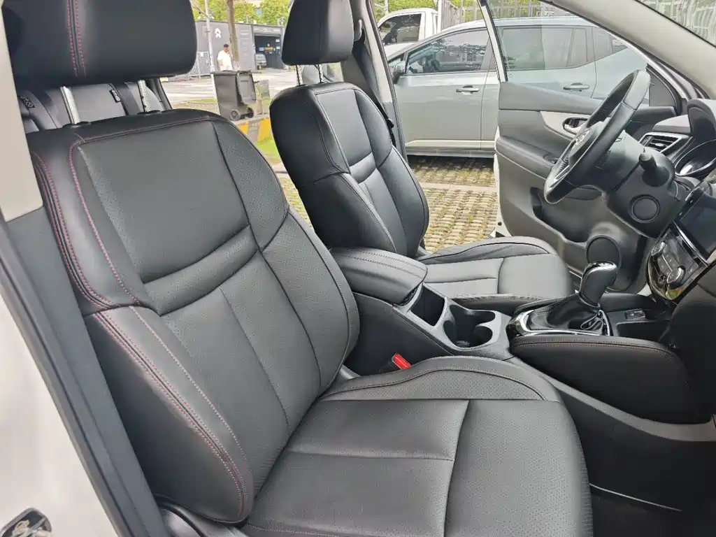 Nissan Qashqai — фото 10