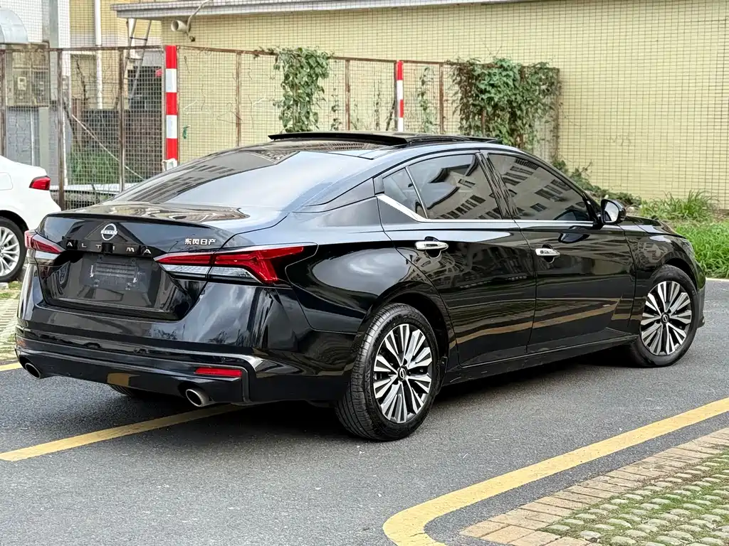 Nissan Teana — фото 9