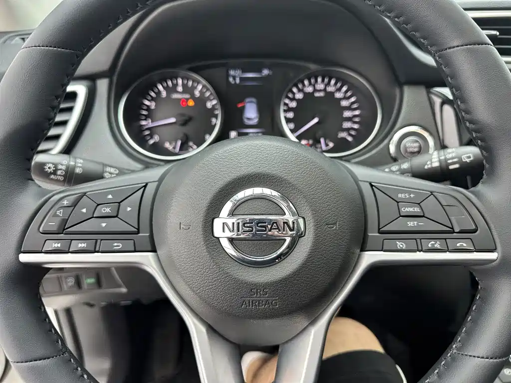 Nissan Qashqai — фото 15