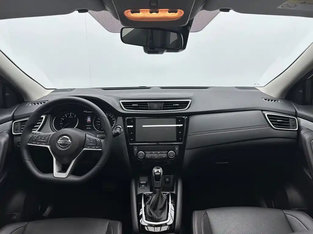 Nissan Qashqai — фото 7