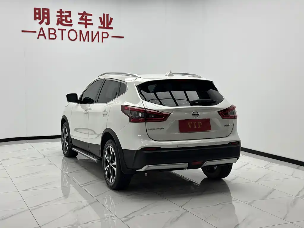 Nissan Qashqai — фото 9