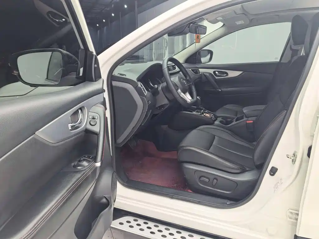 Nissan Qashqai — фото 10