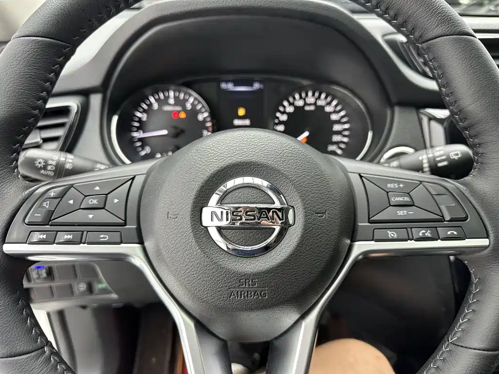 Nissan X-Trail — фото 15