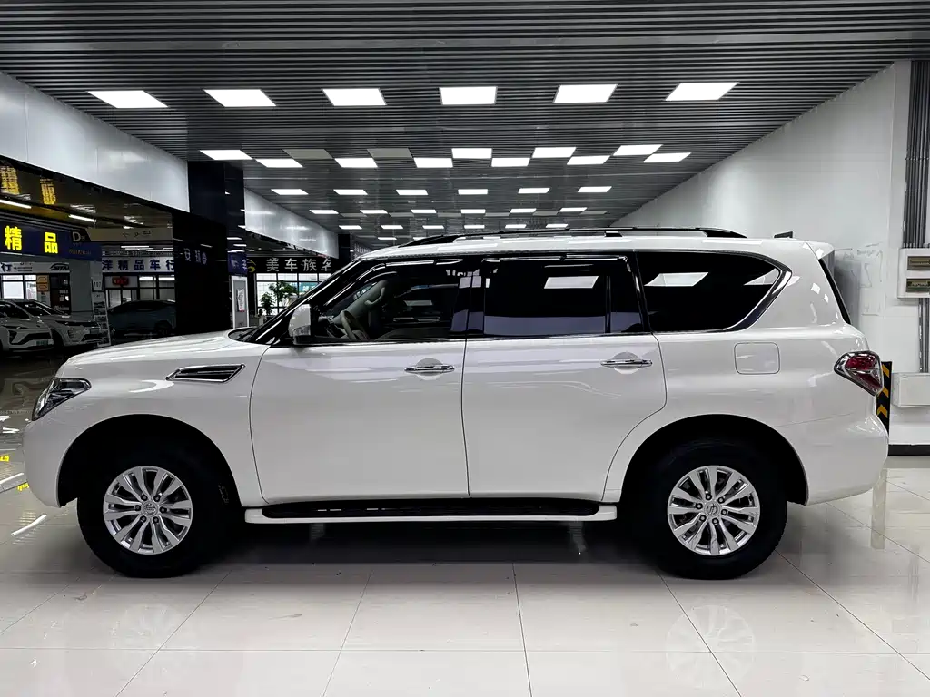 Nissan Patrol — фото 4