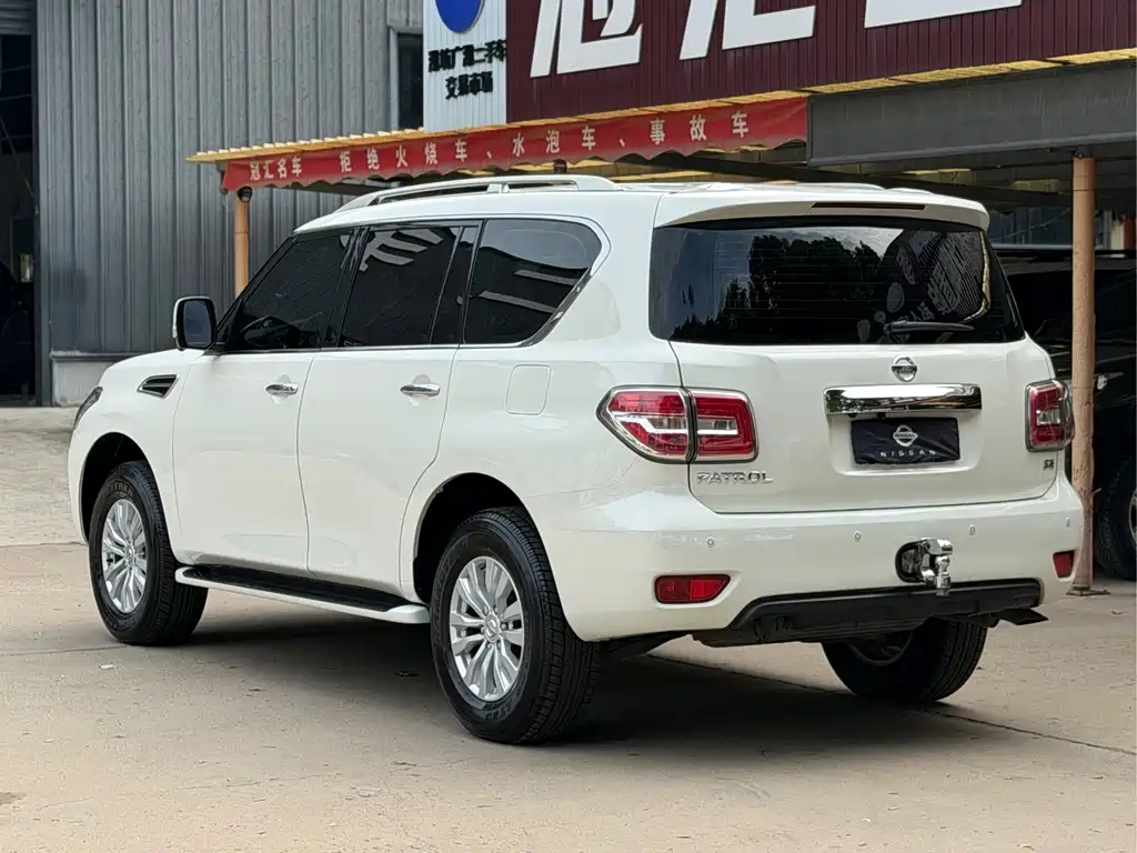 Nissan Patrol — фото 4