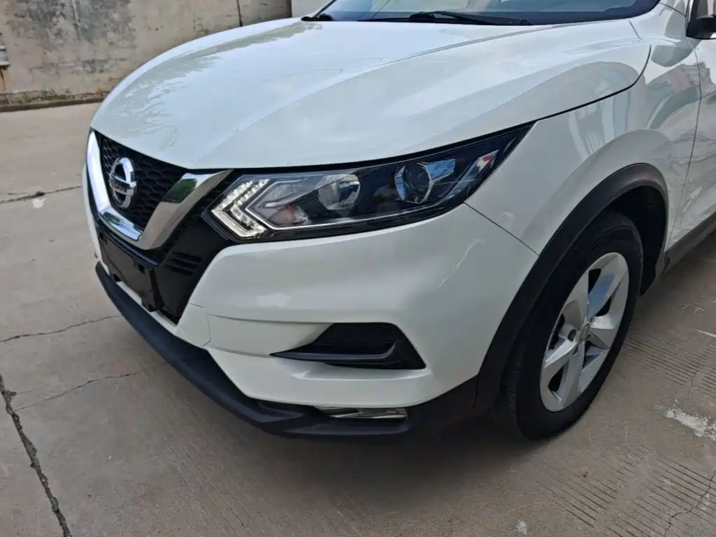 Nissan Qashqai — фото 24