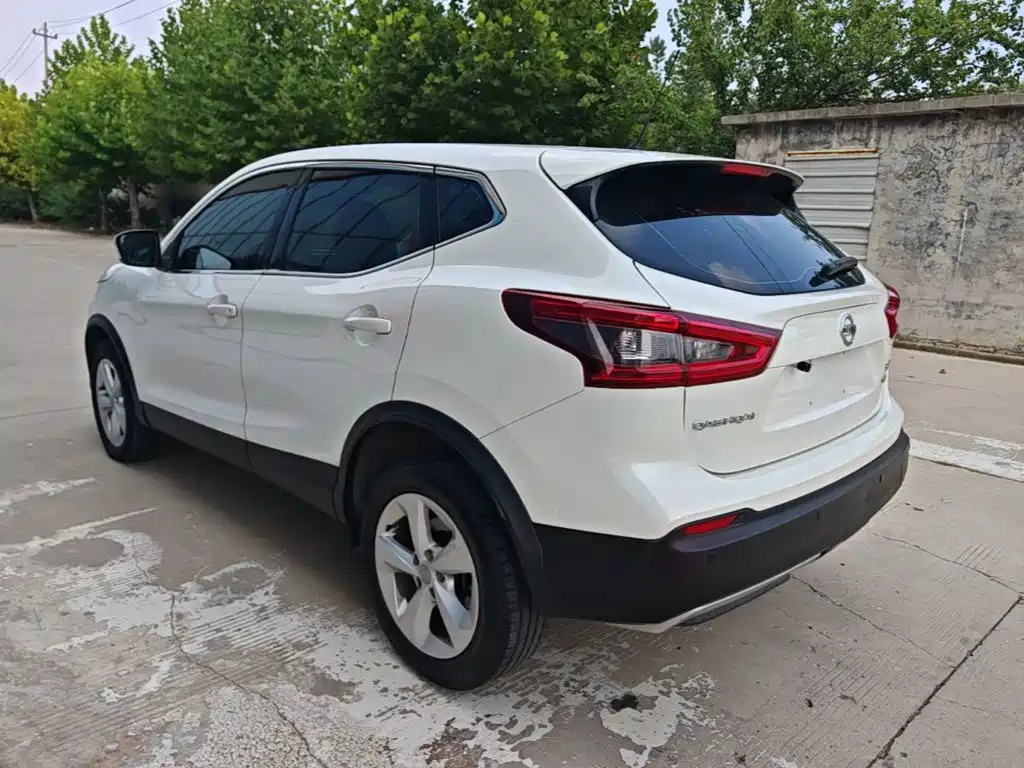 Nissan Qashqai — фото 5