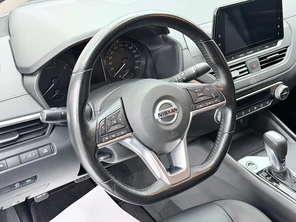 Nissan Teana — фото 11