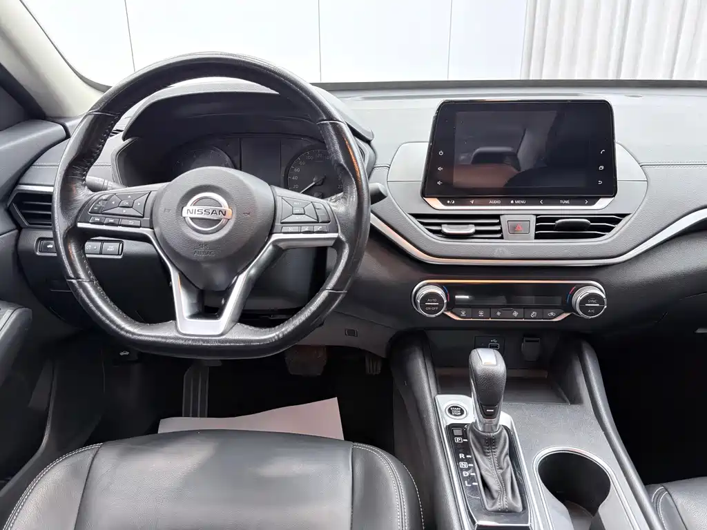 Nissan Teana — фото 23