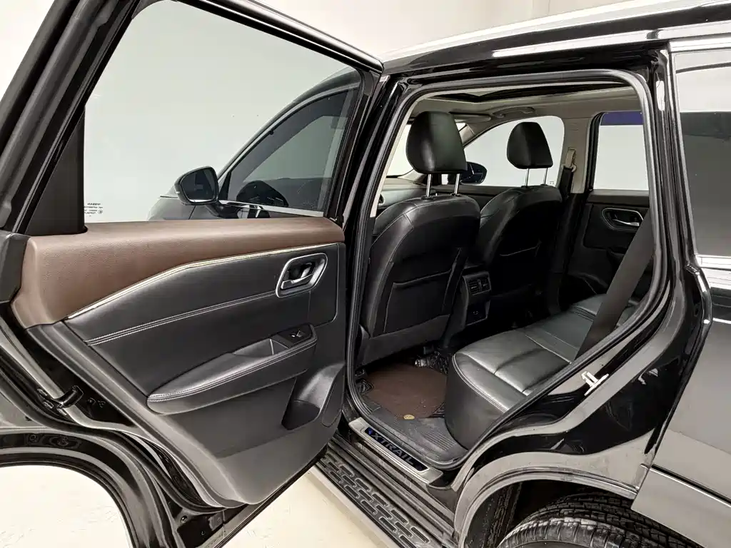 Nissan X-Trail — фото 11