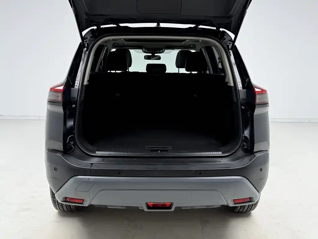 Nissan X-Trail — фото 17