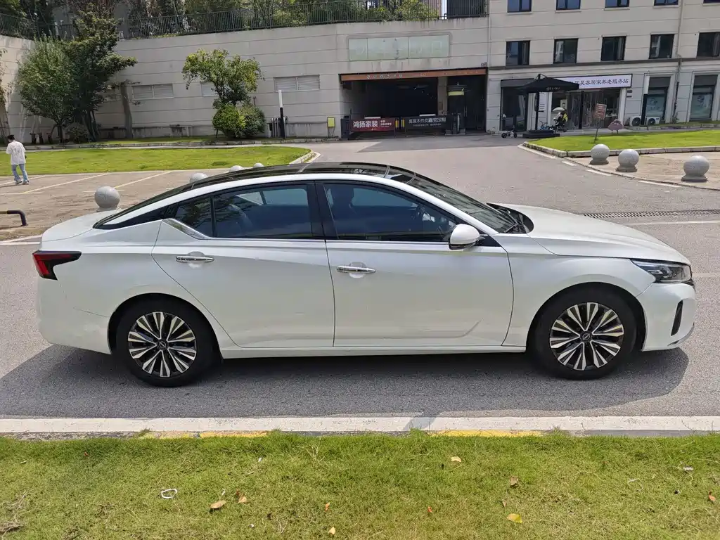 Nissan Teana — фото 10