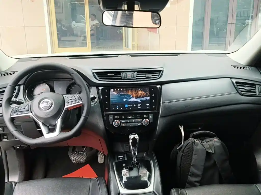Nissan X-Trail — фото 10