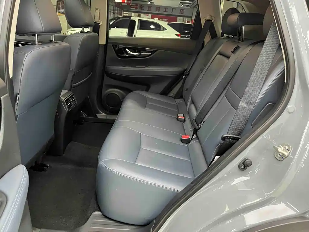 Nissan X-Trail — фото 15