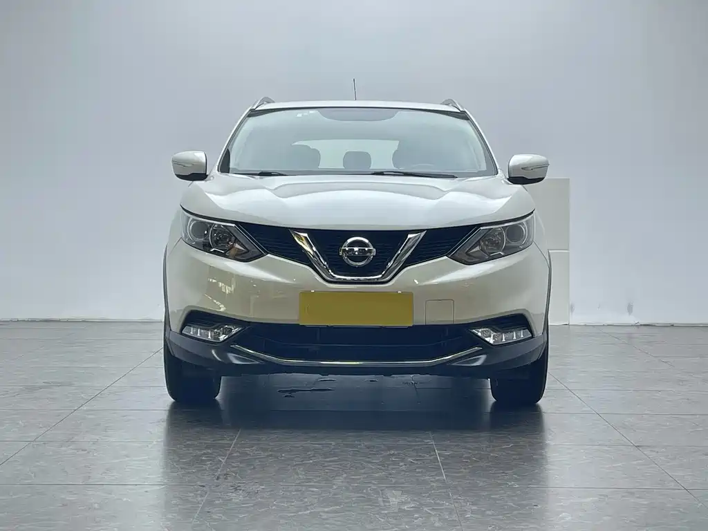 Nissan Qashqai — фото 2