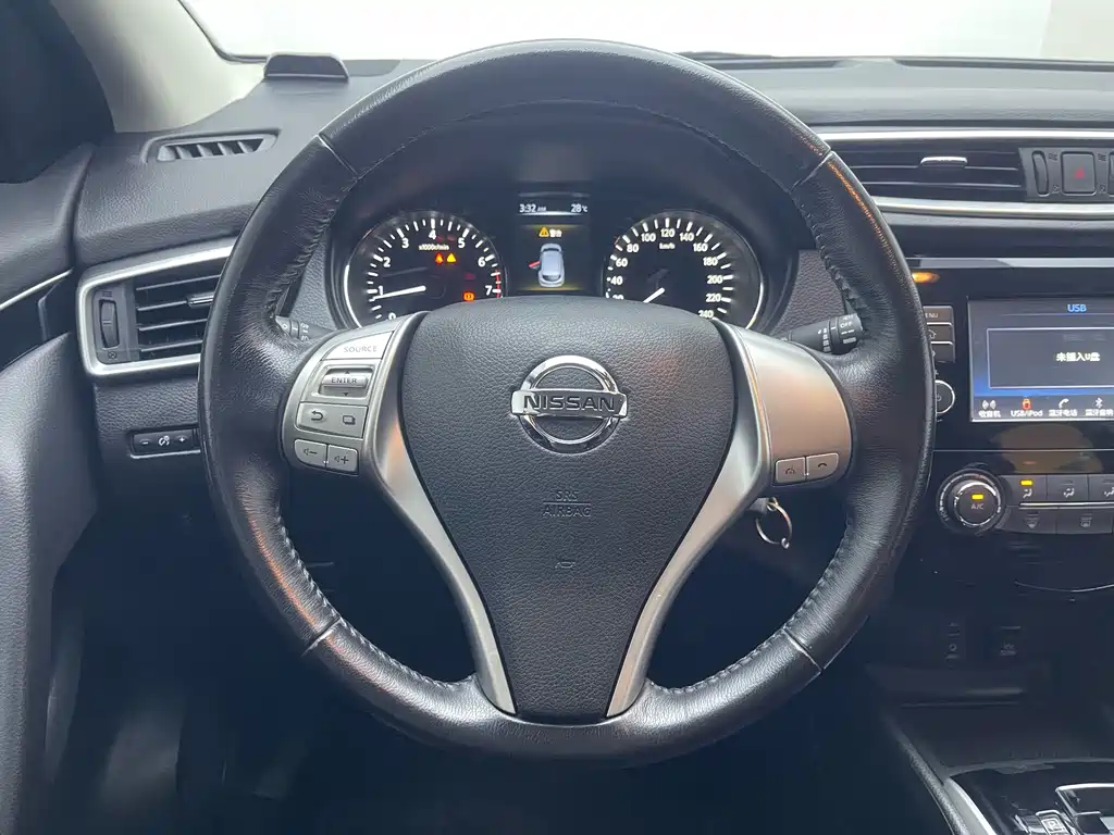Nissan Qashqai — фото 18