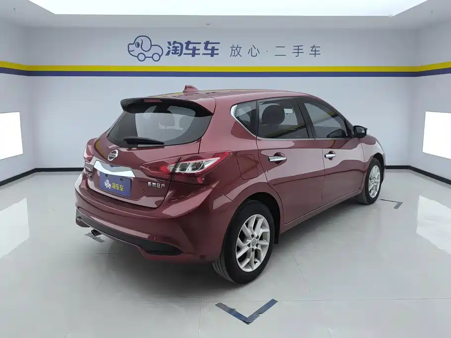 Nissan Tiida — фото 3