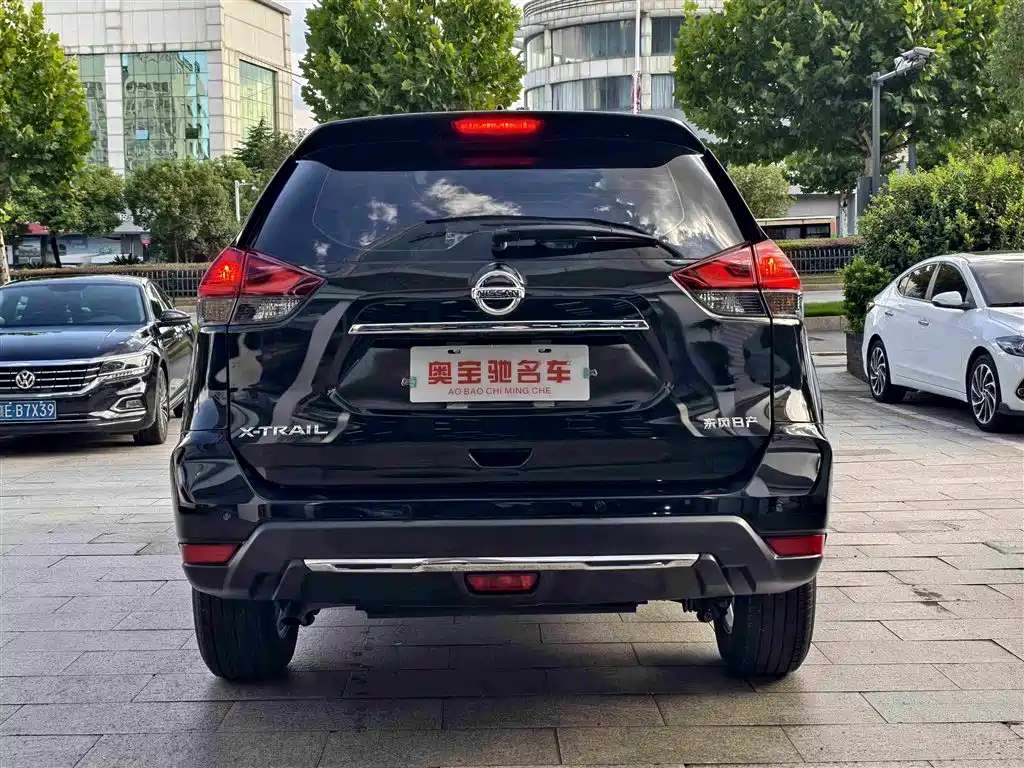 Nissan X-Trail — фото 11