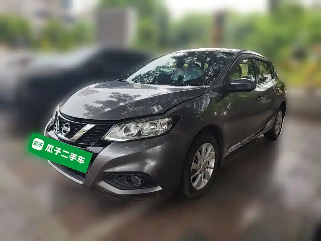Nissan Tiida — фото 2