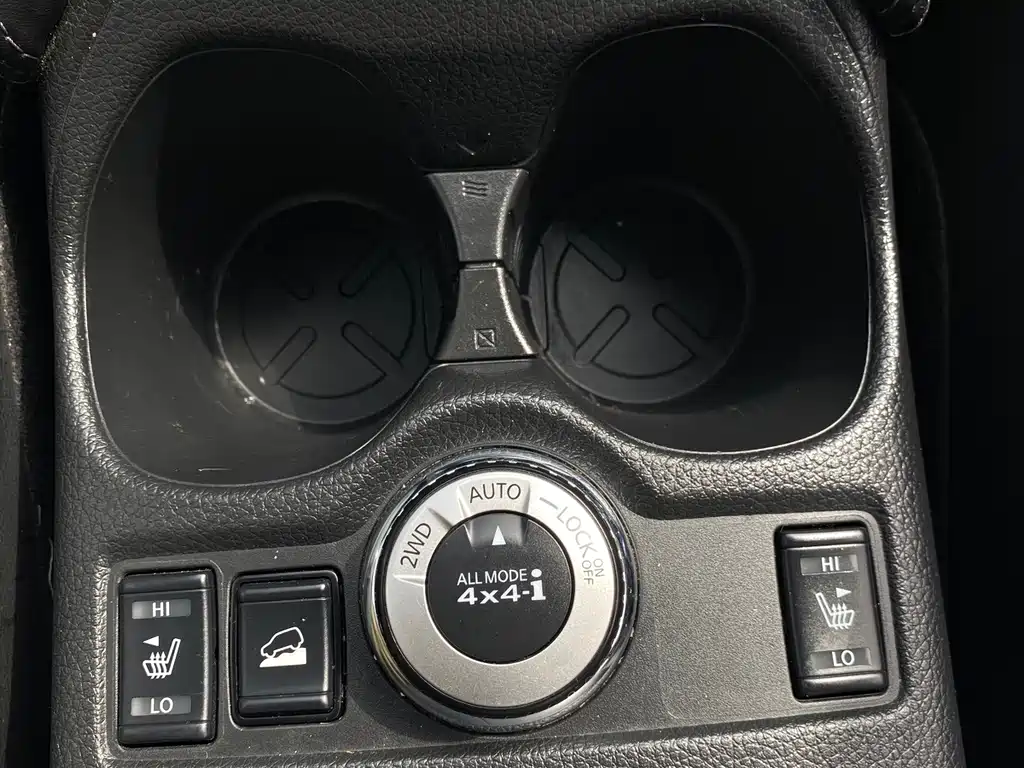 Nissan X-Trail — фото 12