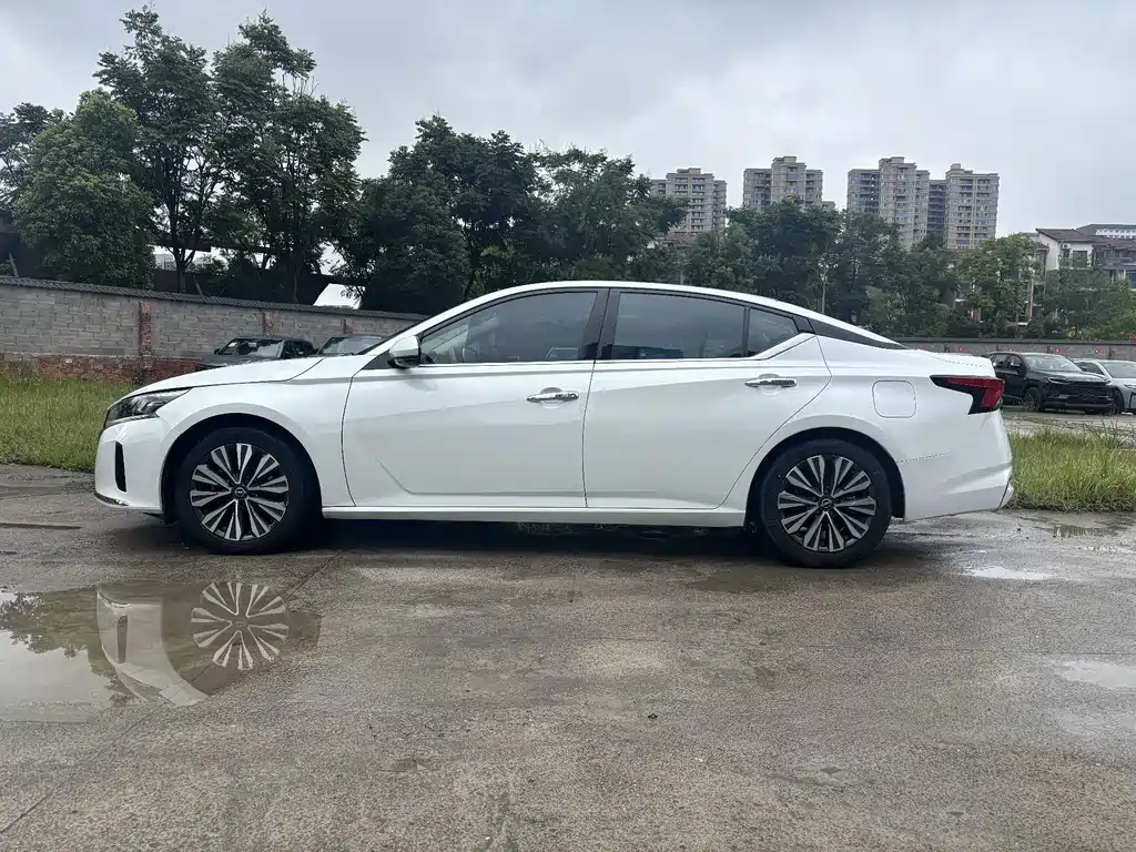 Nissan Teana — фото 10