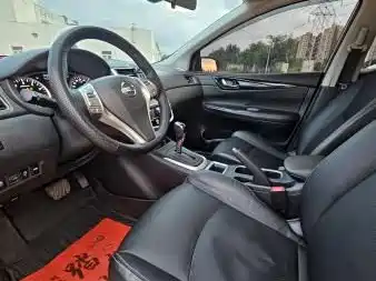 Nissan Tiida — фото 4