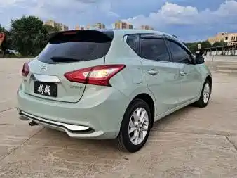 Nissan Tiida — фото 8