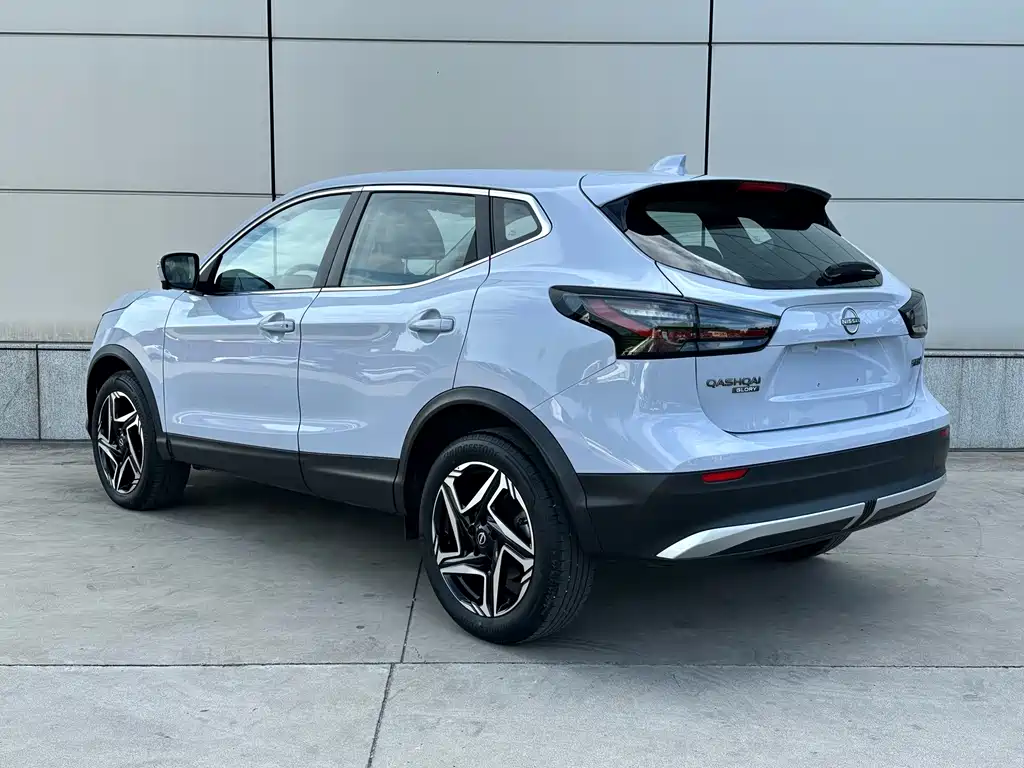 Nissan Qashqai — фото 6