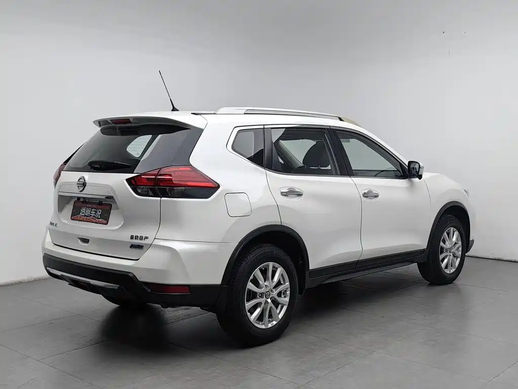 Nissan X-Trail — фото 2