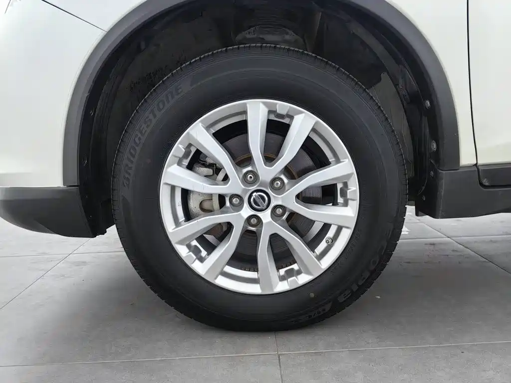 Nissan X-Trail — фото 17