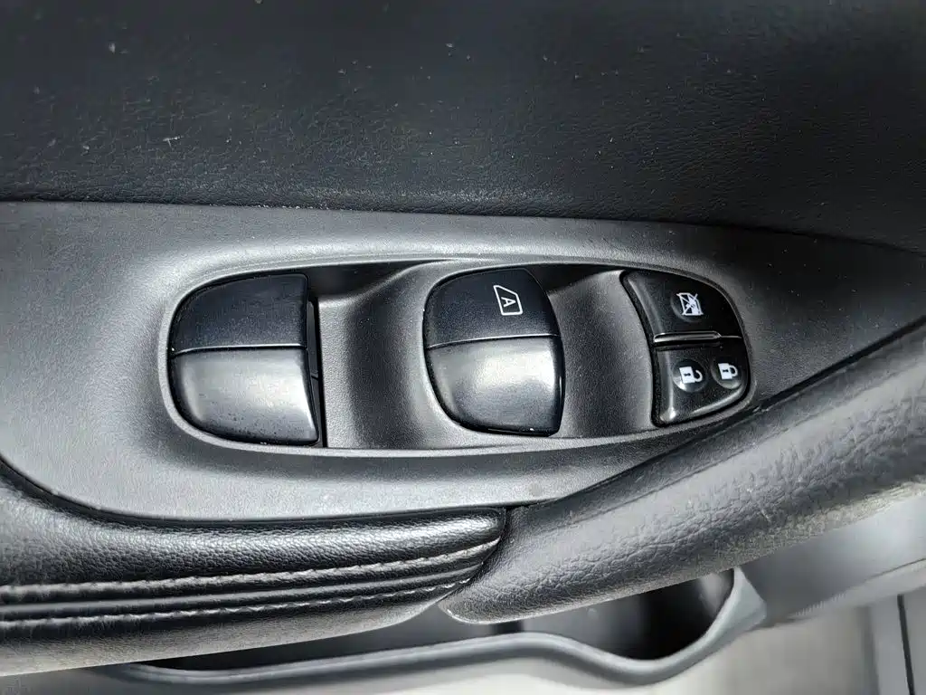 Nissan X-Trail — фото 9