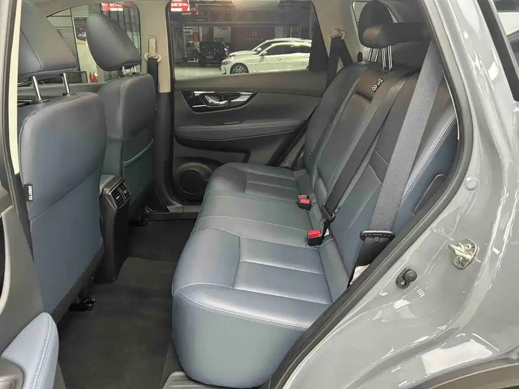 Nissan X-Trail — фото 15