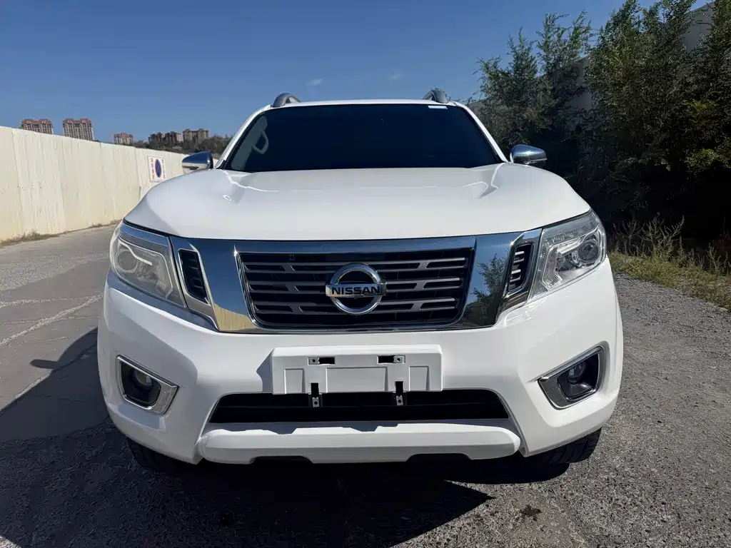 Nissan Navara — фото 2