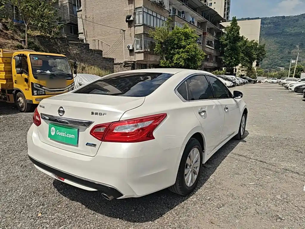 Nissan Teana — фото 7