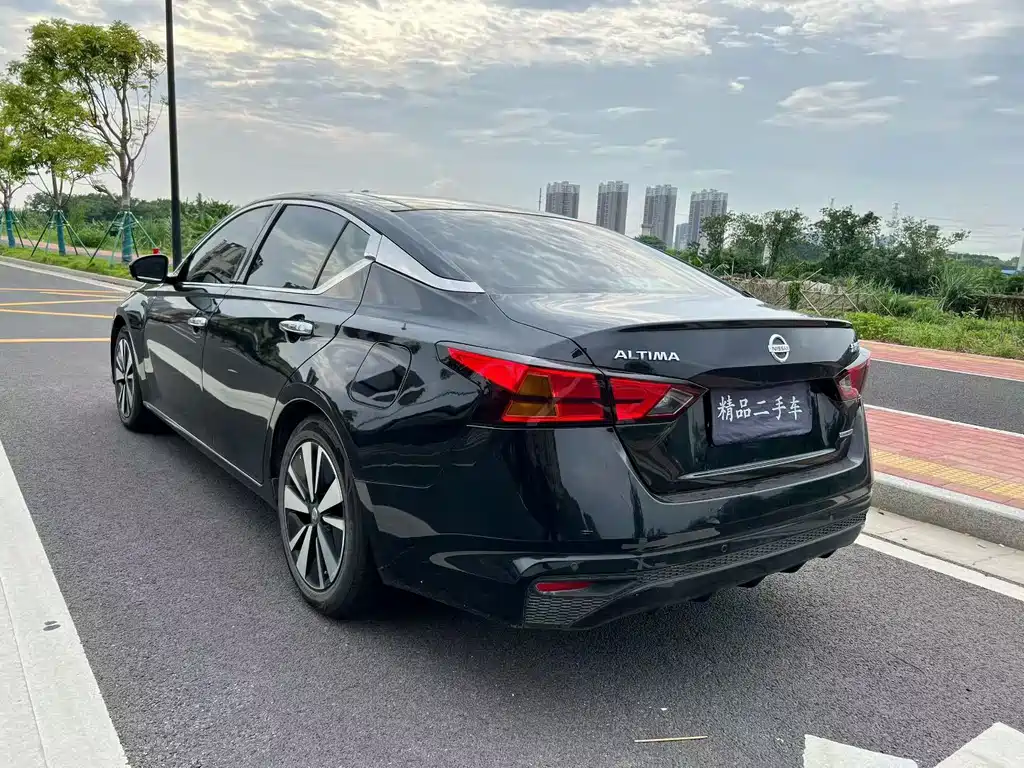 Nissan Teana — фото 4