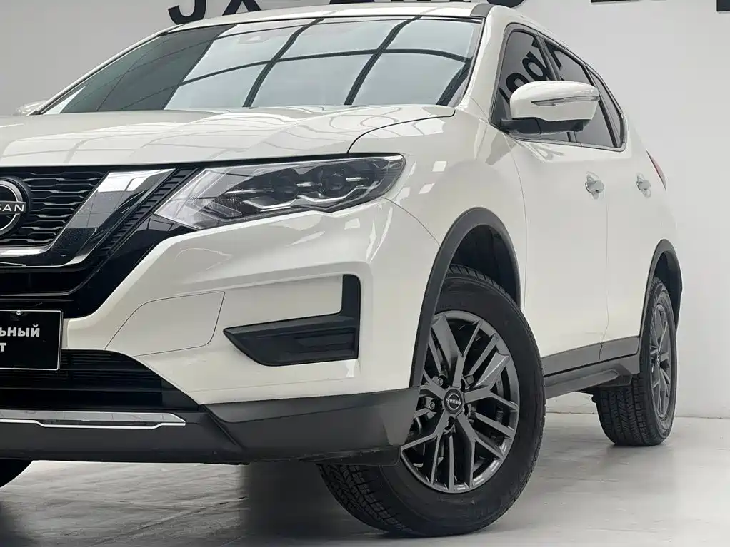 Nissan X-Trail — фото 4