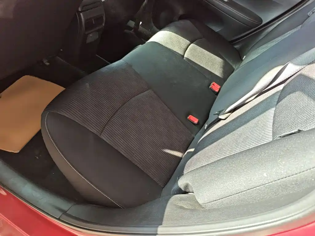 Nissan Tiida — фото 17