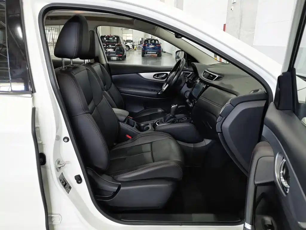 Nissan Qashqai — фото 23