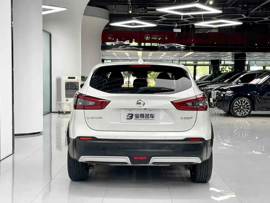 Nissan Qashqai — фото 10