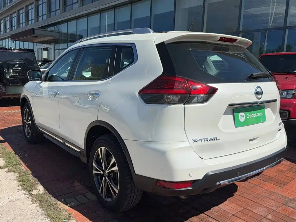 Nissan X-Trail — фото 7
