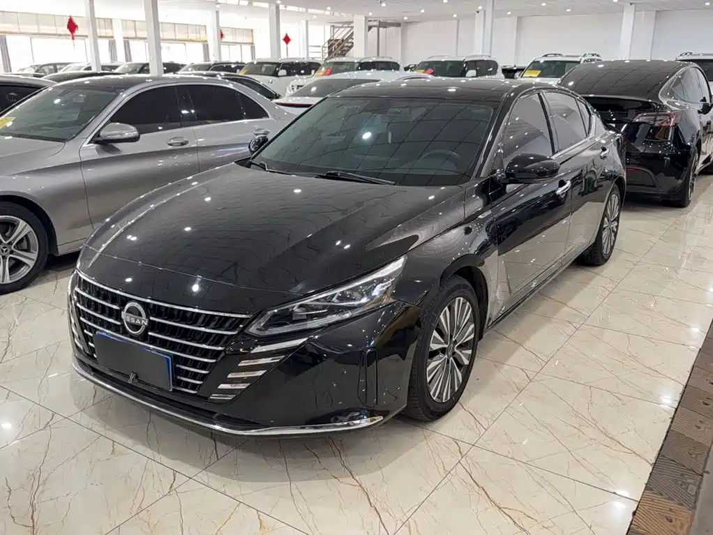 Nissan Teana — фото 2