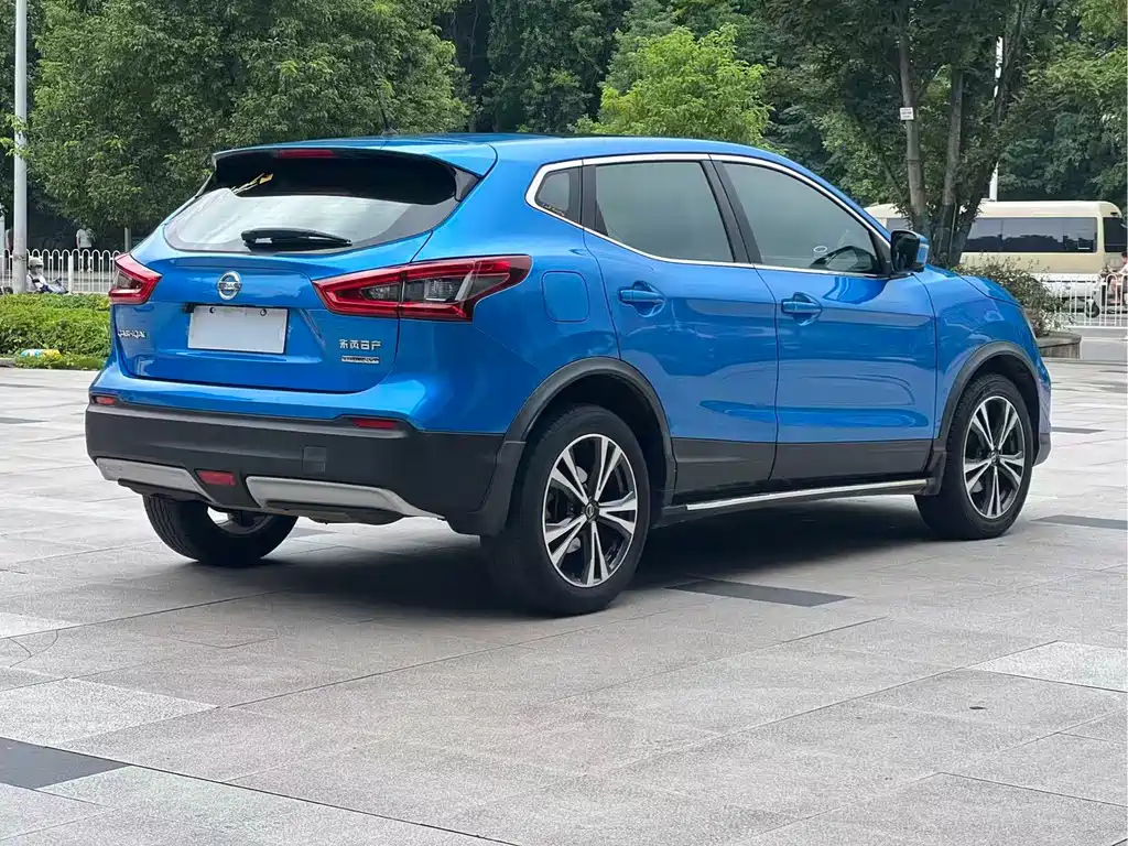 Nissan Qashqai — фото 4