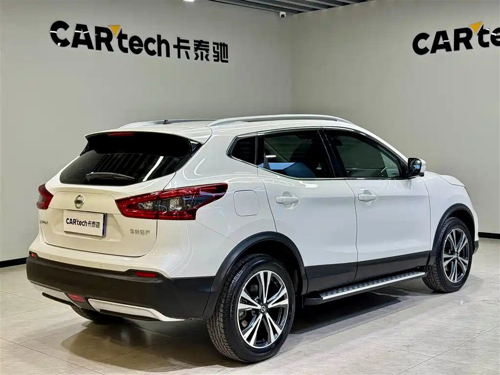 Nissan Qashqai — фото 4